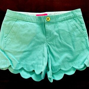 Lilly Pulitzer scallop shorts